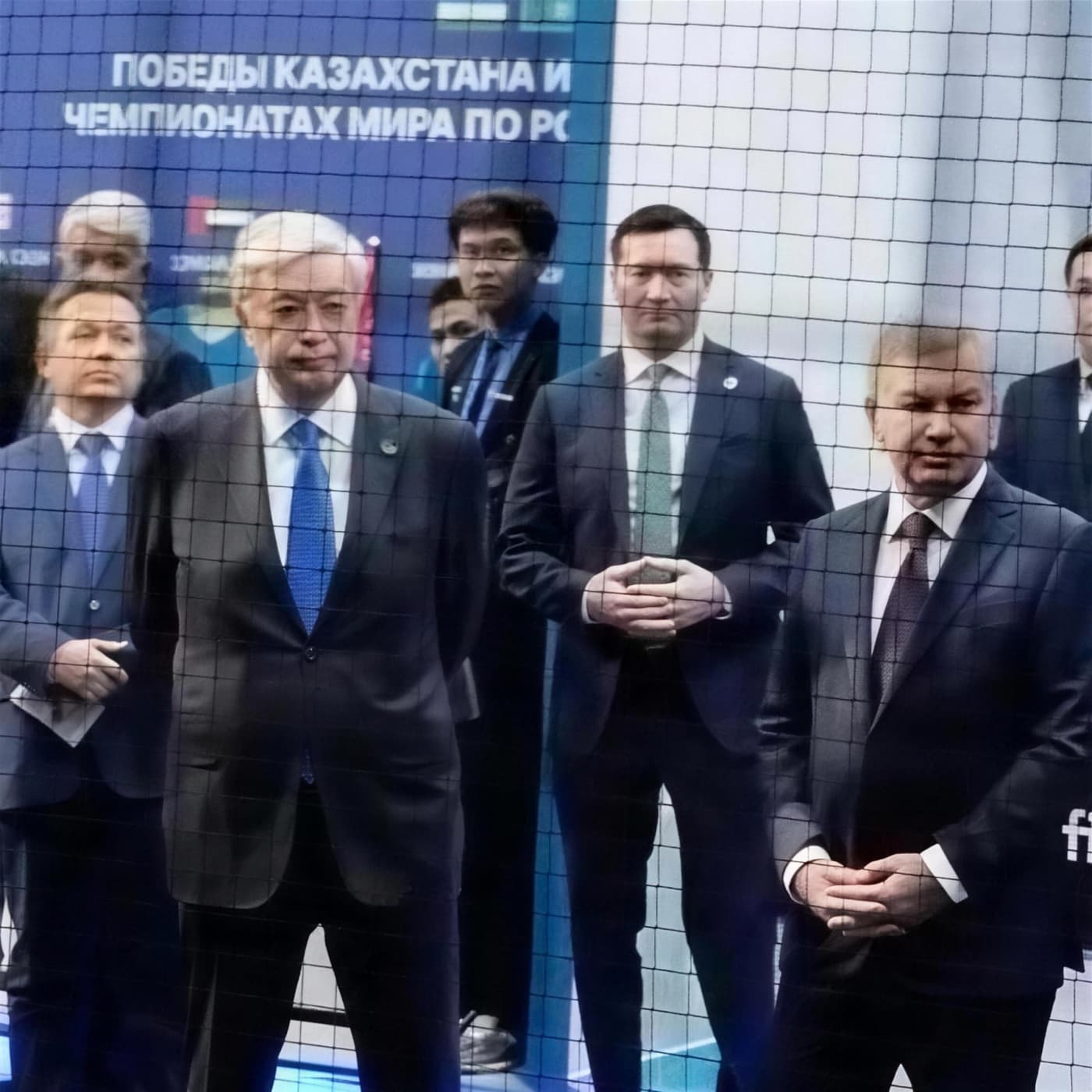 Показательный матч перед президентами